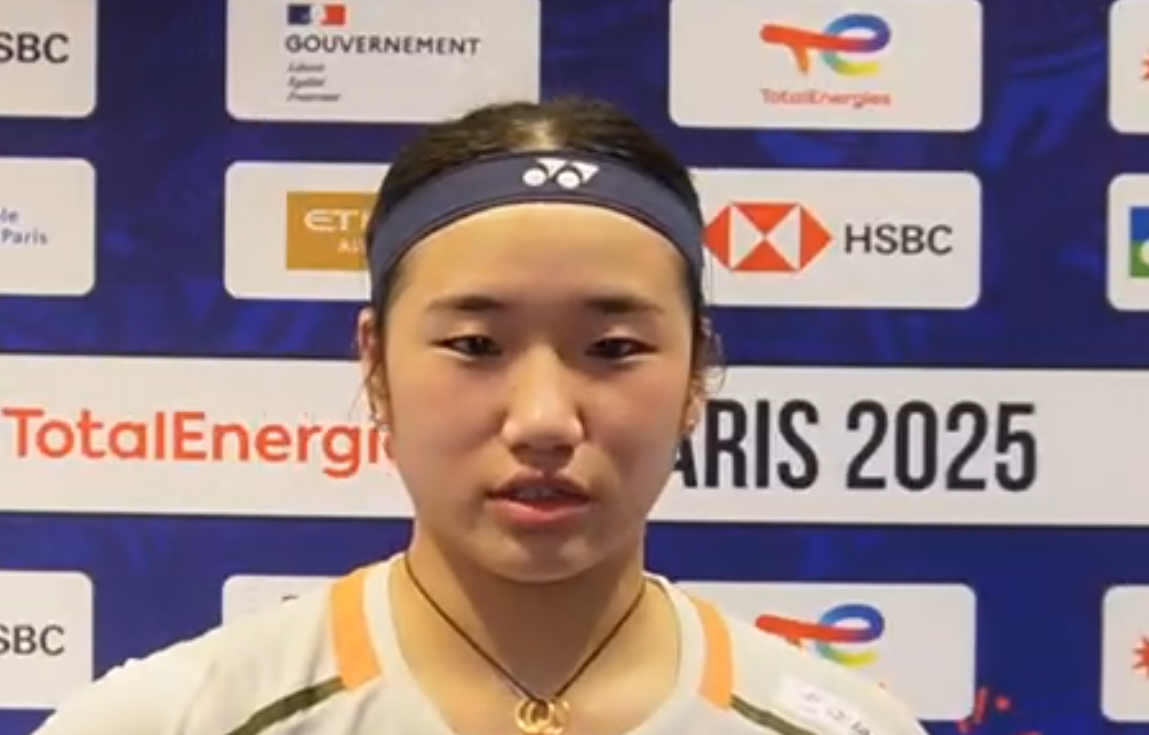 陈雨菲晋级决赛，赛后治疗未采访！安洗莹爆赞+祝福伤势别严重！